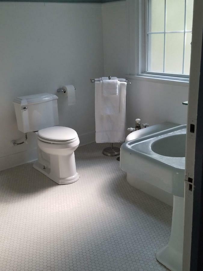The York Chester Inn Gastonia Bagian luar foto